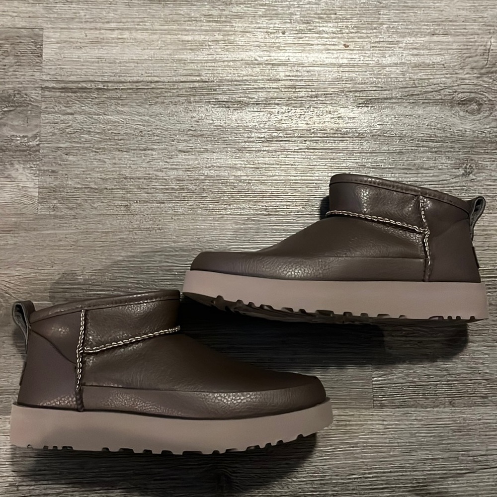 UGG classic sugar ultra mini thundercloud leather woman’s boots